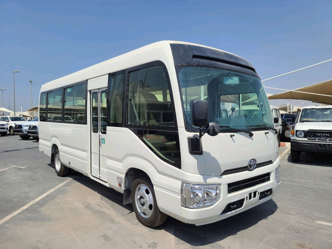Toyota Coaster - Image 7