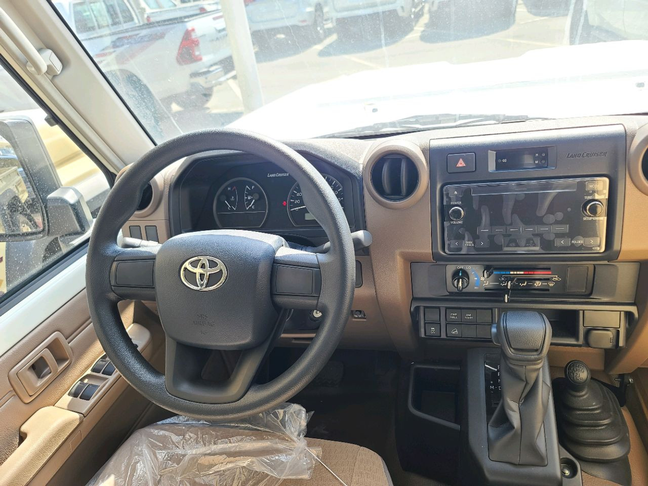 Toyota Land Cruiser - Image 9