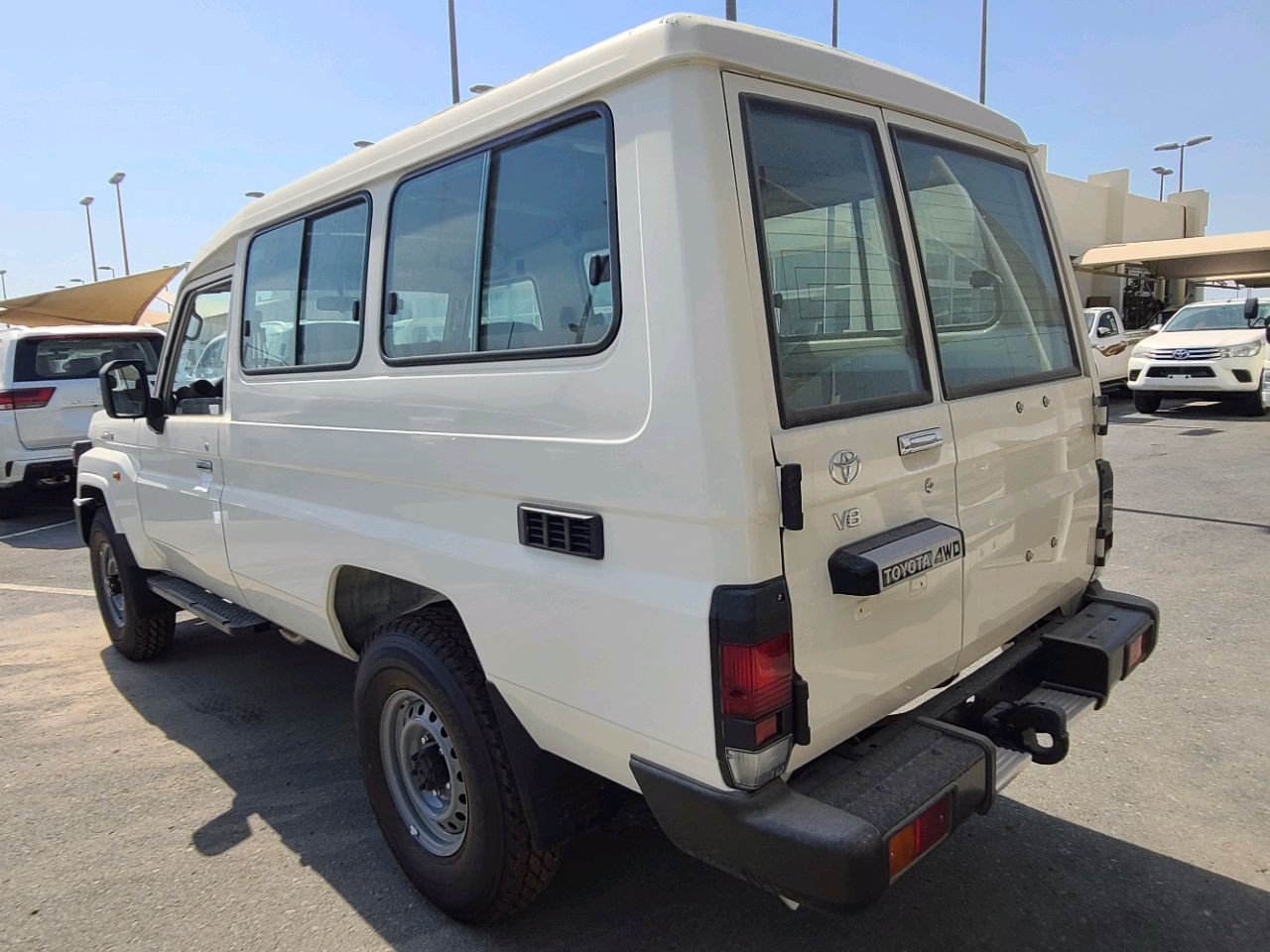 Toyota Land Cruiser - Image 4