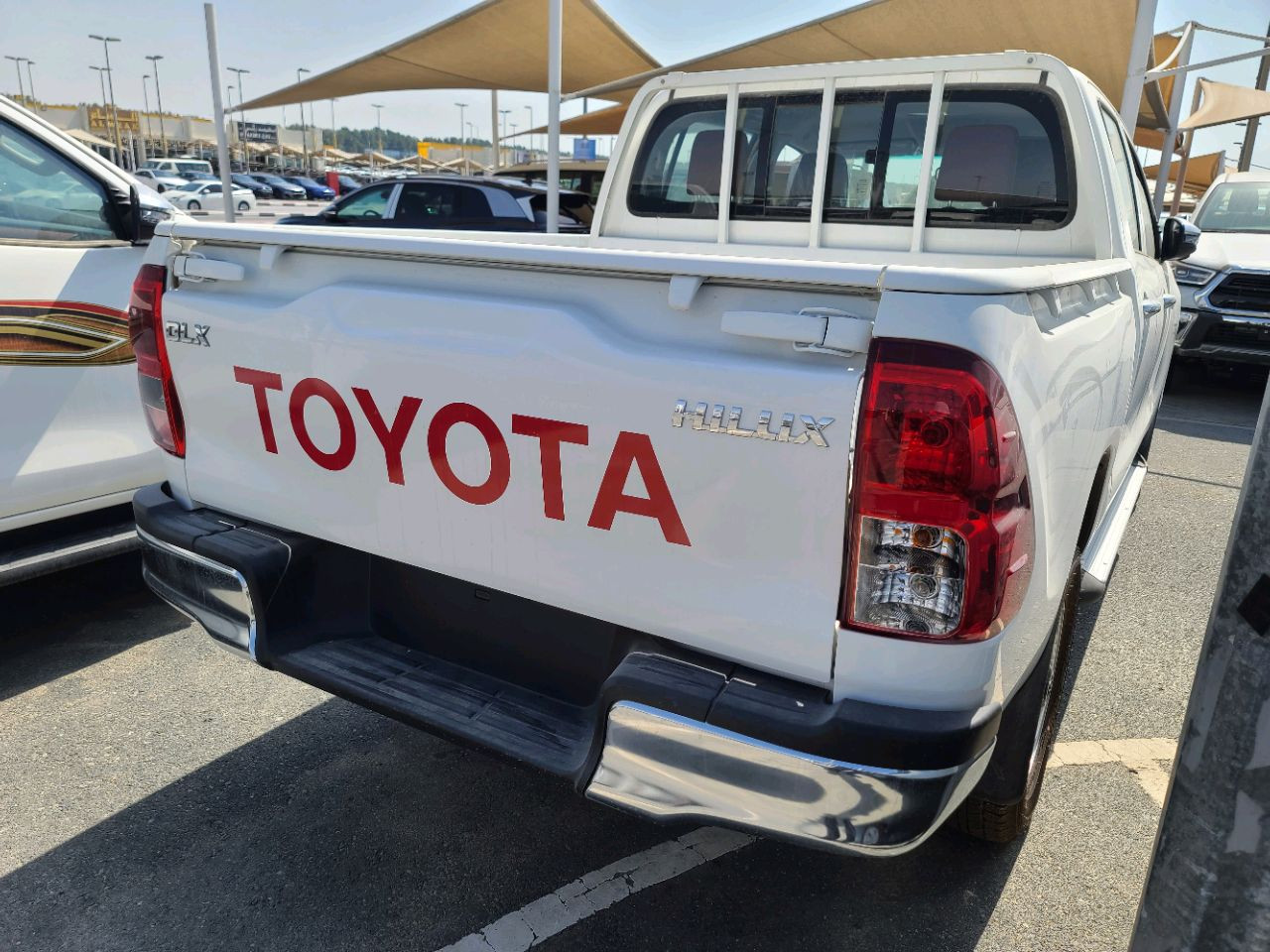 Toyota Hilux - Image 9