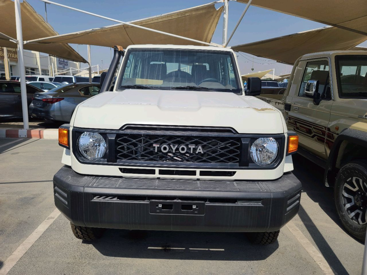 Toyota Land Cruiser - Image 3