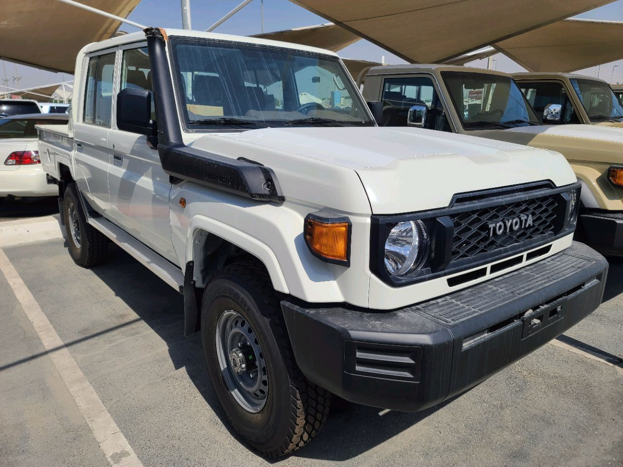 Toyota Land Cruiser - Image 5
