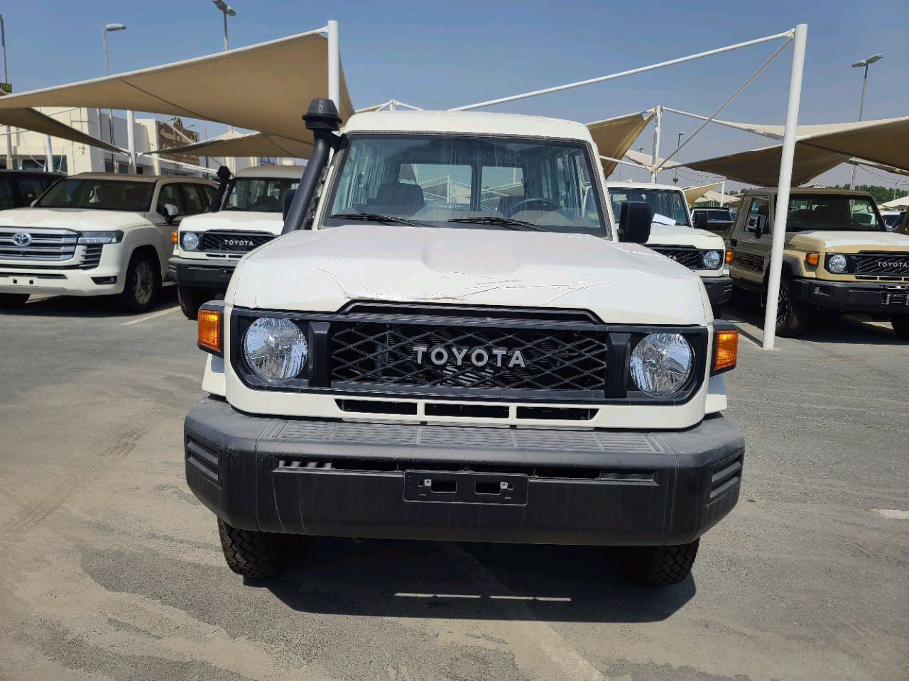 Toyota Land Cruiser - Image 5