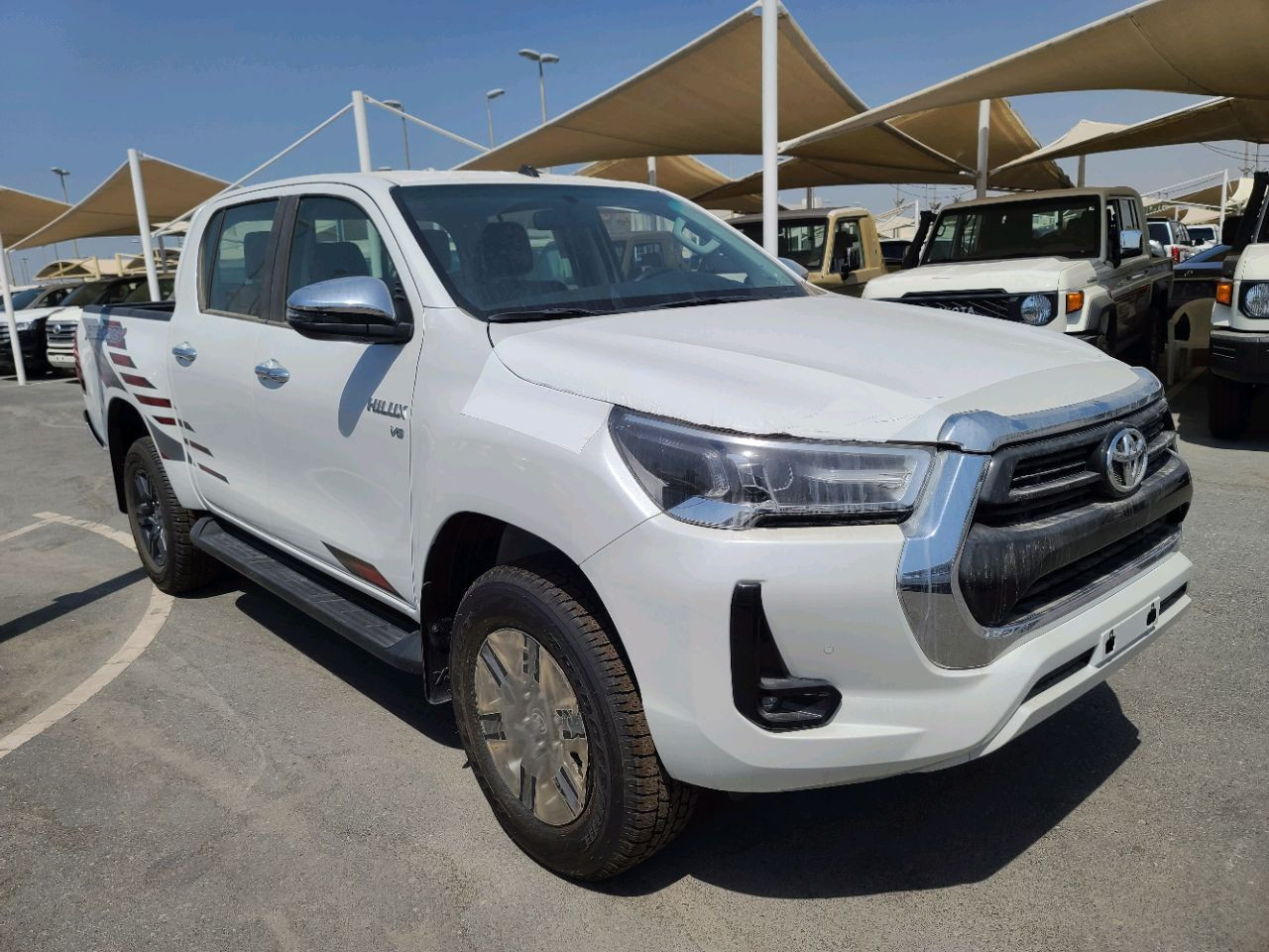Toyota Hilux - Image 5