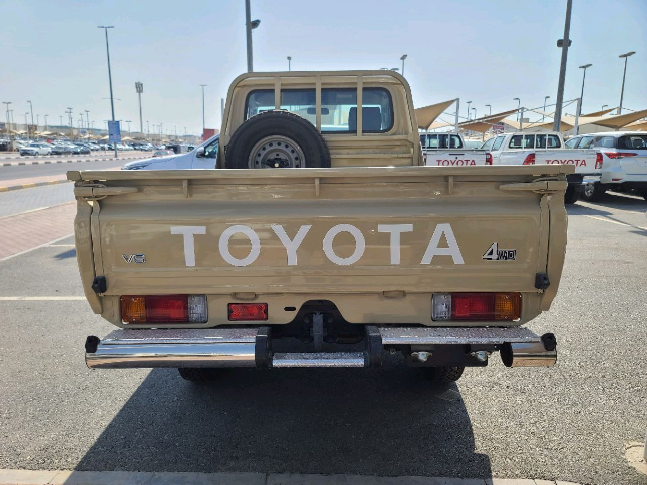 Toyota Land Cruiser - Image 10