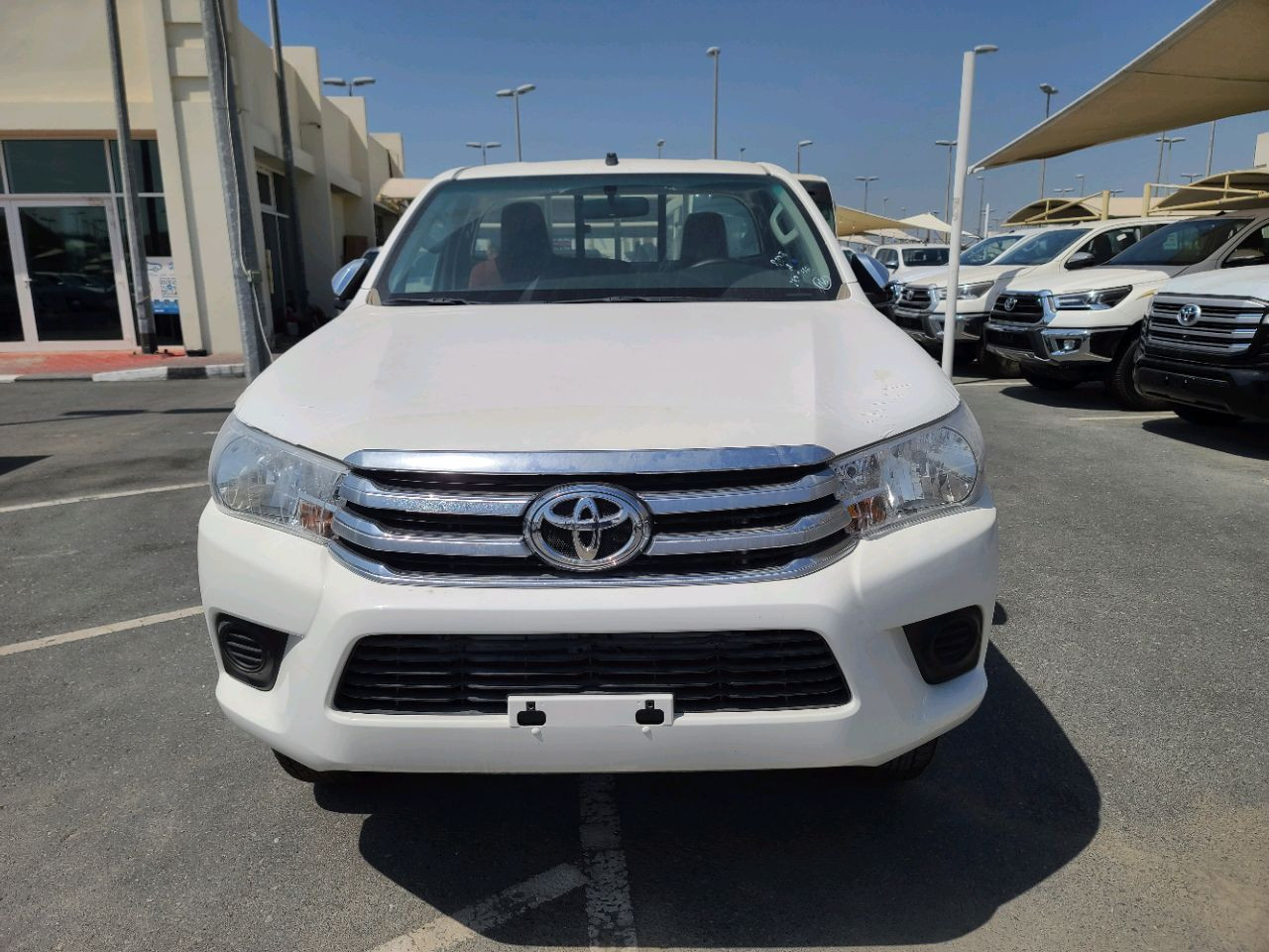 Toyota Hilux - Image 13
