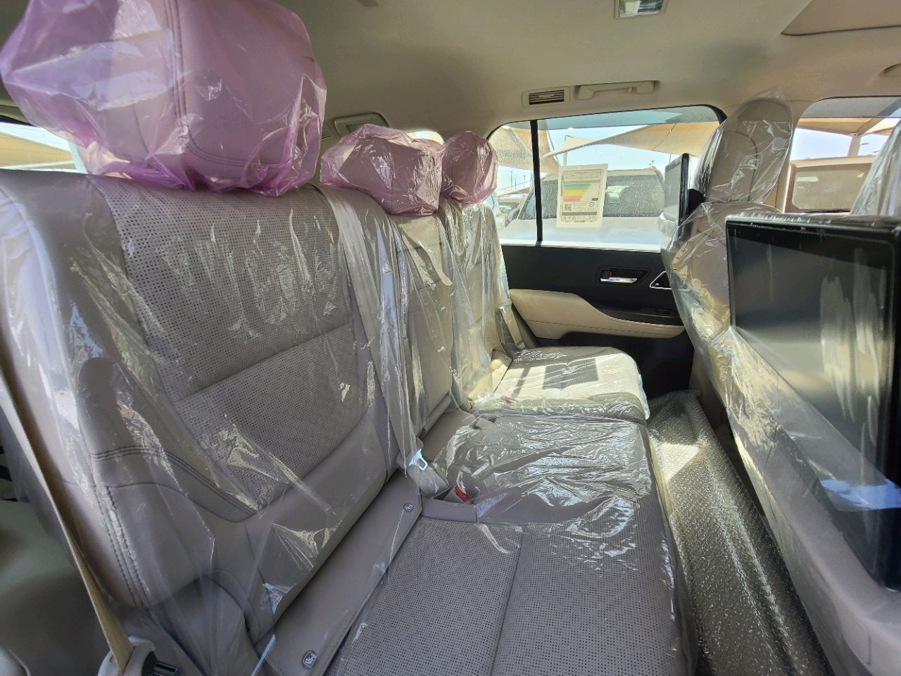 Toyota Land Cruiser - Image 4