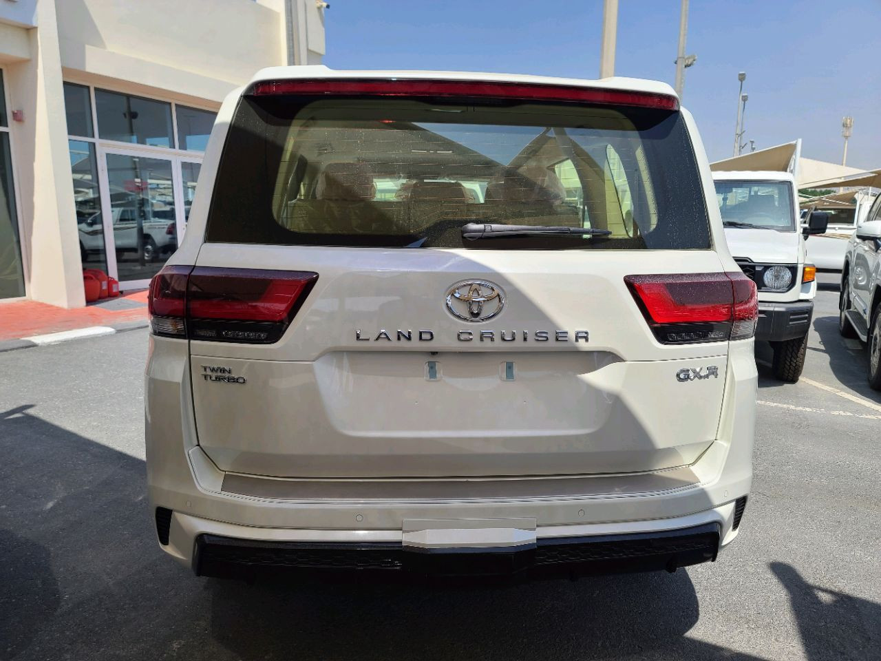 Toyota Land Cruiser - Image 7
