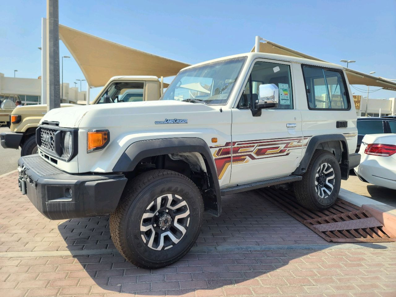 Toyota Land Cruiser - Image 2