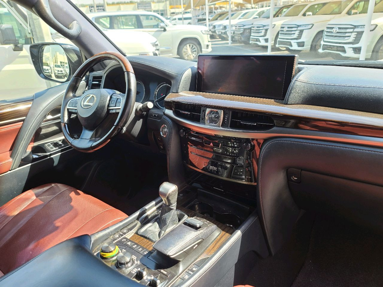 Lexus LX-Series - Image 2