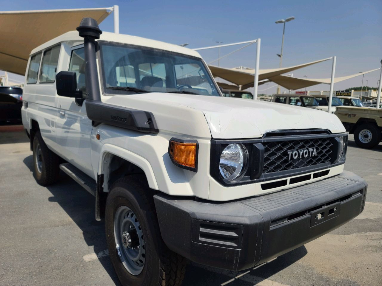 Toyota Land Cruiser - Image 3