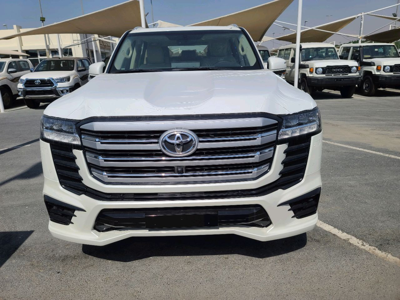 Toyota Land Cruiser - Image 11