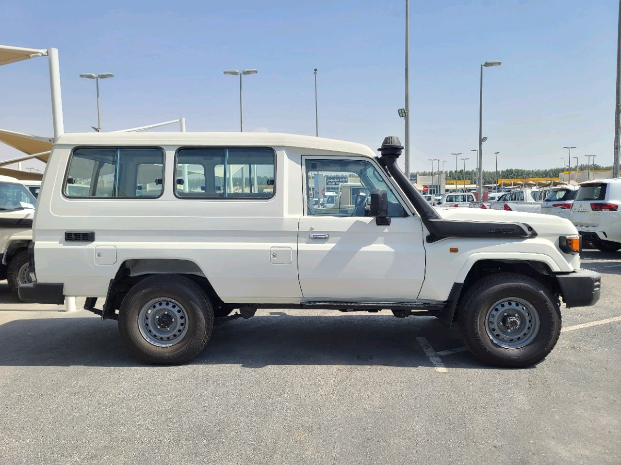Toyota Land Cruiser - Image 6