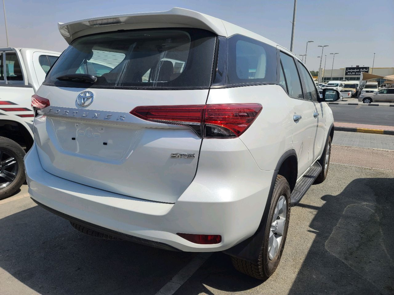 Toyota Fortuner - Image 6