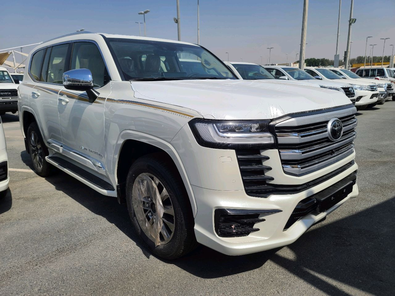Toyota Land Cruiser - Image 2