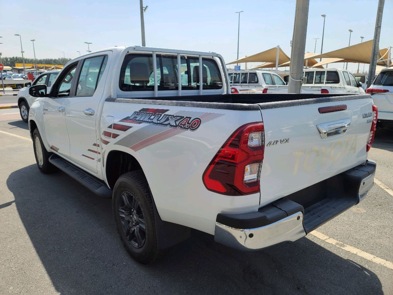 Toyota Hilux - Image 16