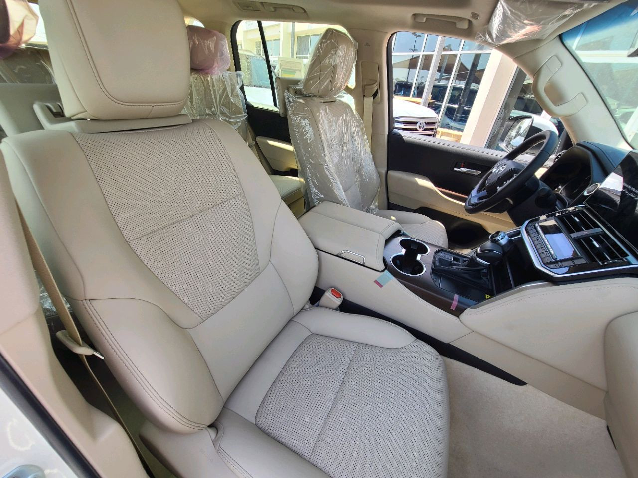 Toyota Land Cruiser - Image 11