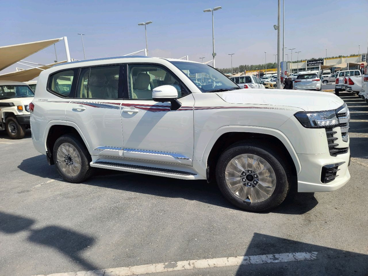 Toyota Land Cruiser - Image 9
