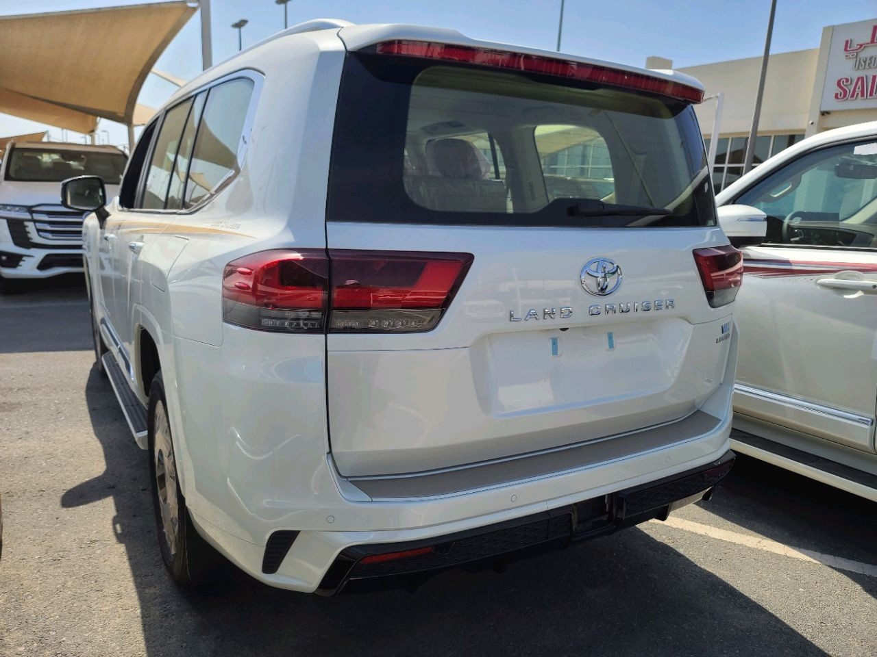 Toyota Land Cruiser - Image 4