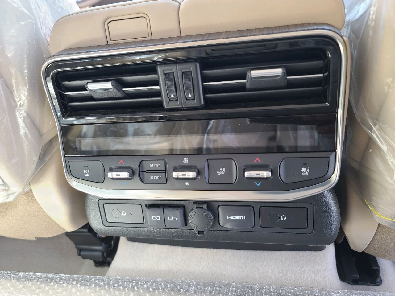 Toyota Land Cruiser - Image 3