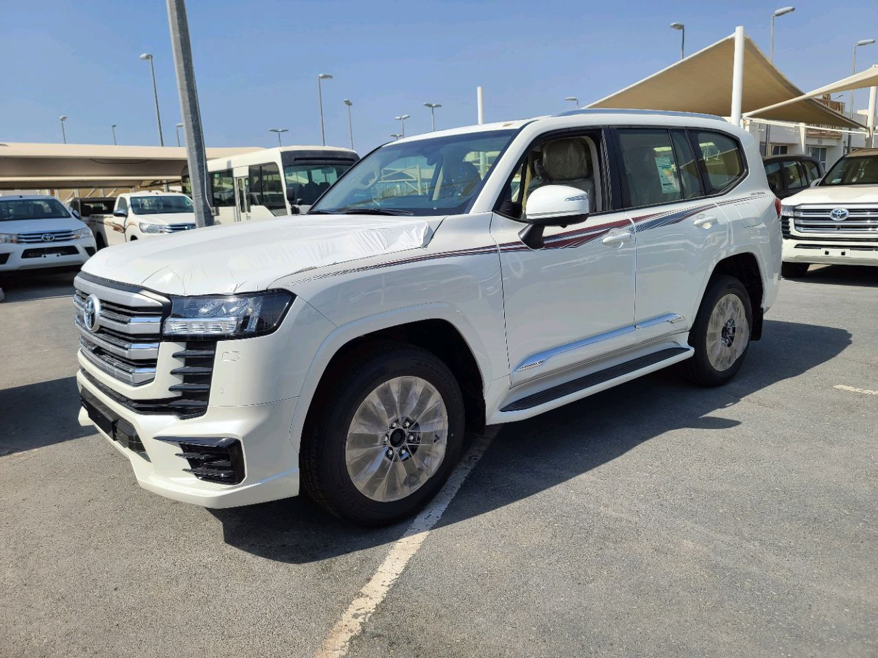 Toyota Land Cruiser - Image 10