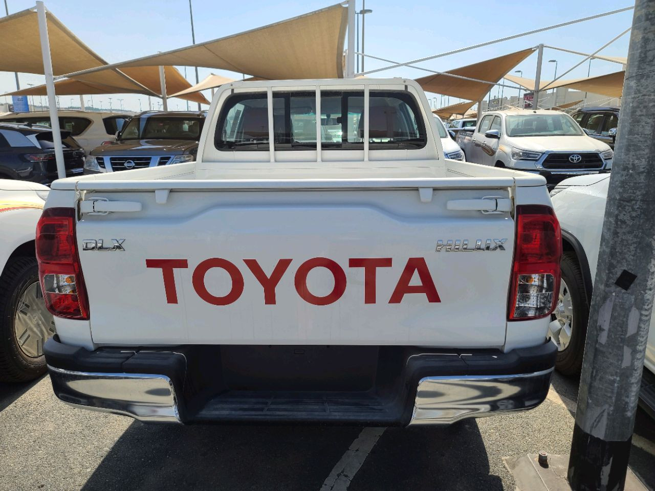 Toyota Hilux - Image 10