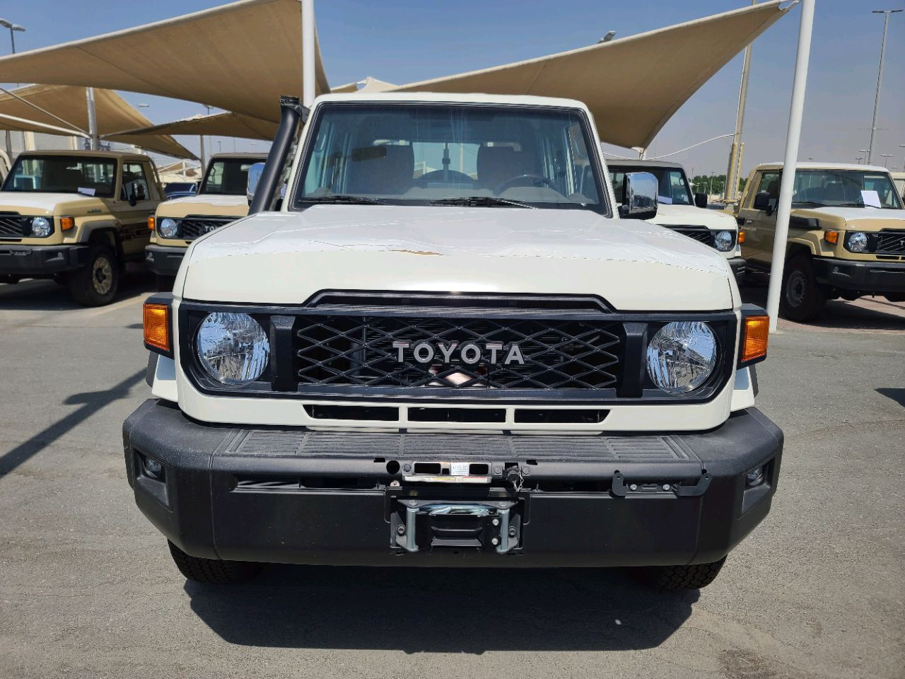 Toyota Land Cruiser - Image 3