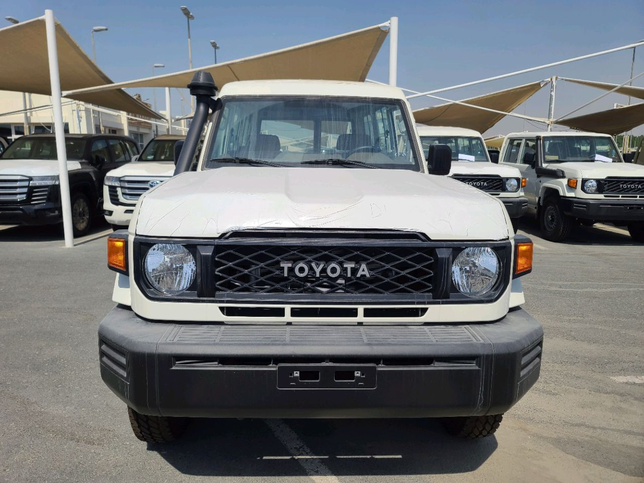 Toyota Land Cruiser - Image 14