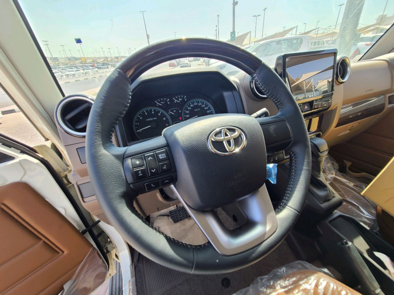 Toyota Land Cruiser - Image 8
