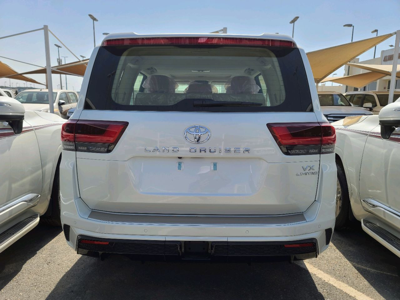 Toyota Land Cruiser - Image 6