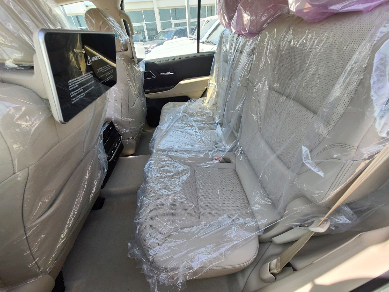 Toyota Land Cruiser - Image 9