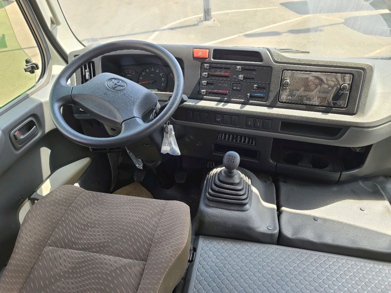 Toyota Coaster - Image 11