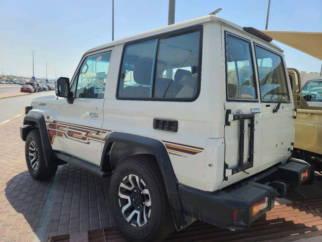 Toyota Land Cruiser - Image 6