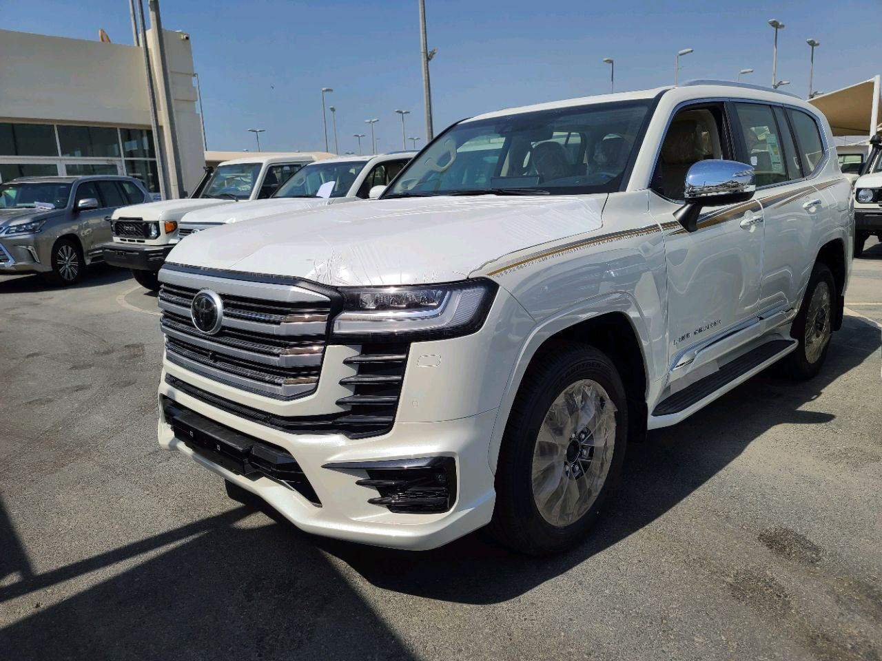 Toyota Land Cruiser - Image 11