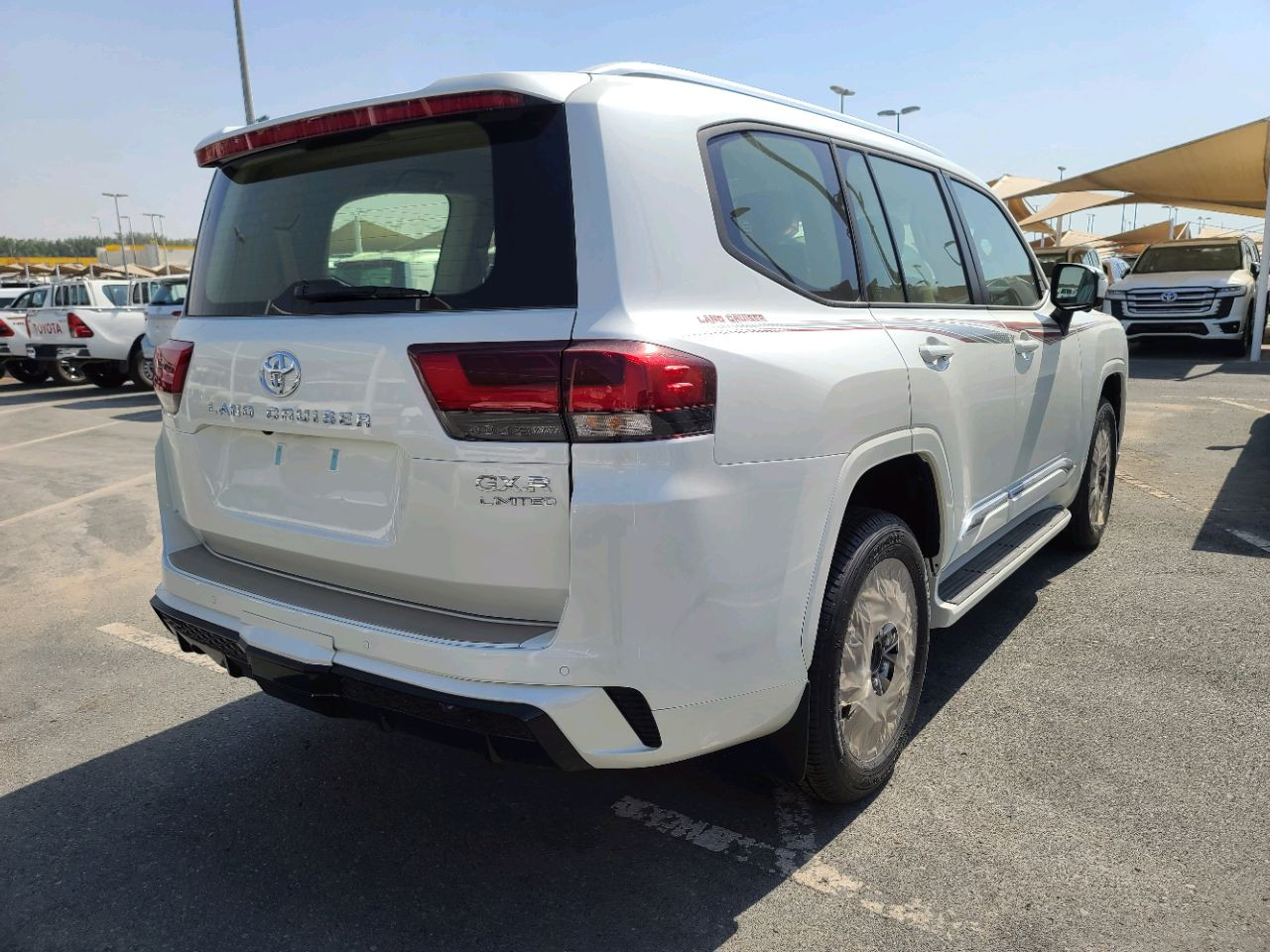Toyota Land Cruiser - Image 5