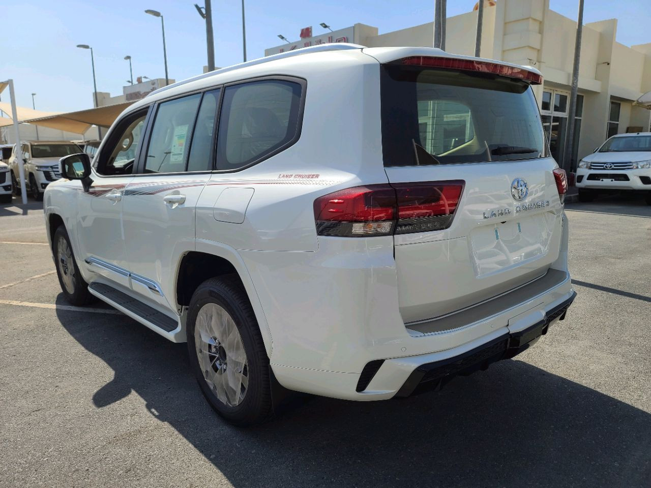 Toyota Land Cruiser - Image 4