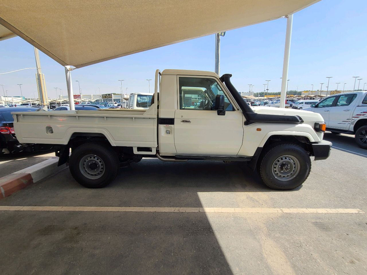 Toyota Land Cruiser - Image 5