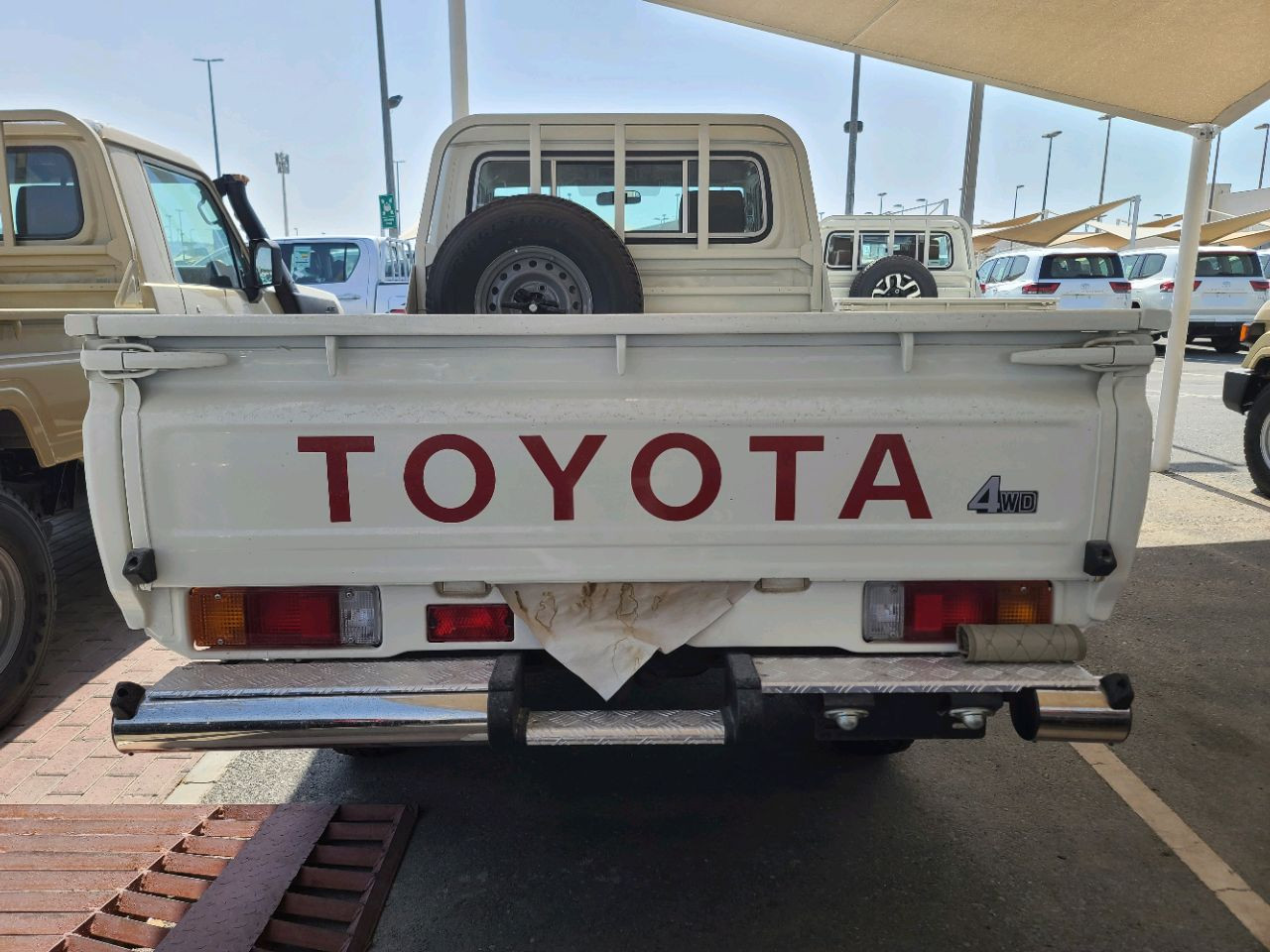 Toyota Land Cruiser - Image 3