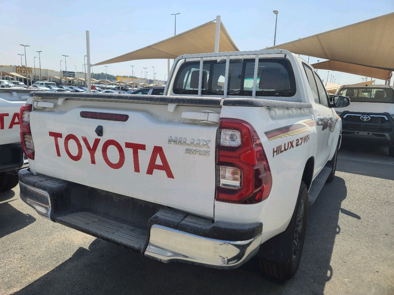 Toyota Hilux - Image 6