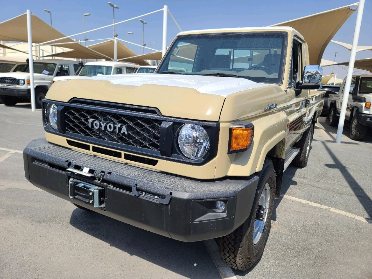 Toyota Land Cruiser - Image 5
