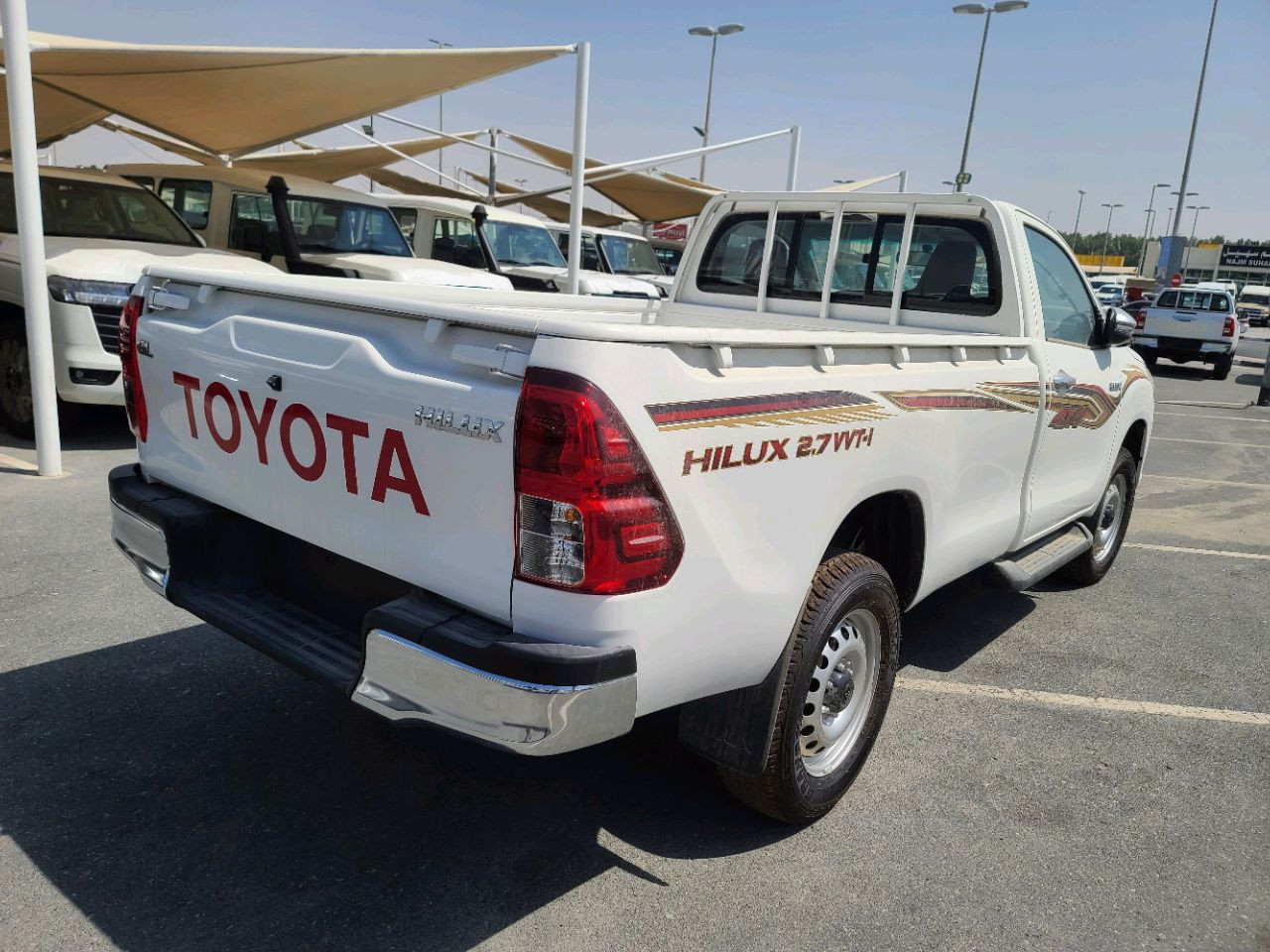 Toyota Hilux - Image 8