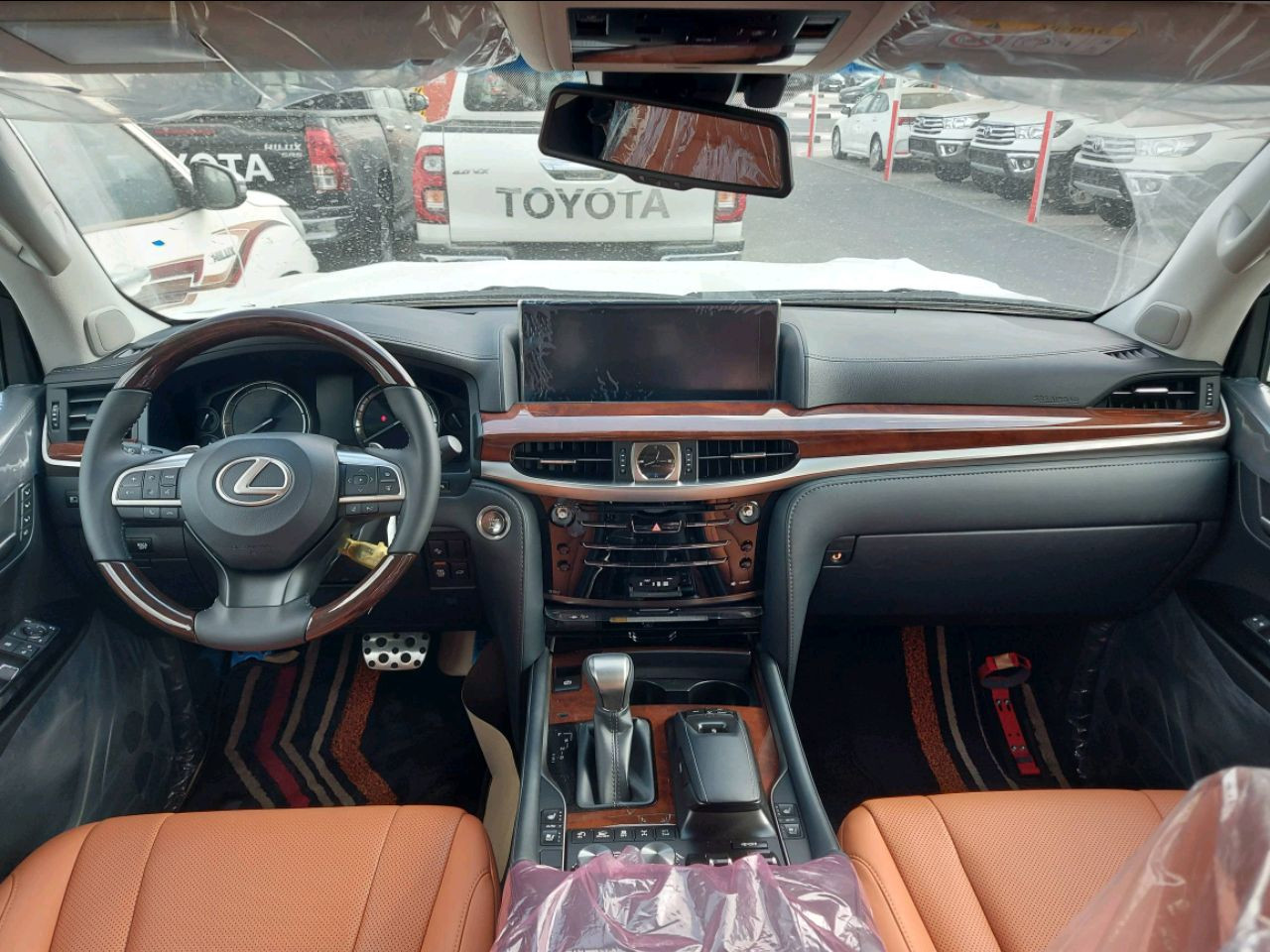 Lexus LX-Series - Image 2