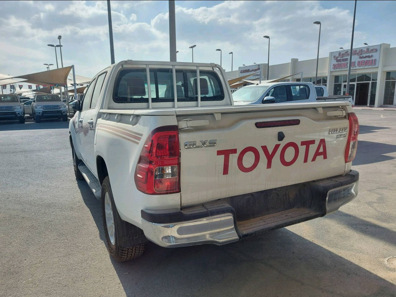 Toyota Hilux - Image 4
