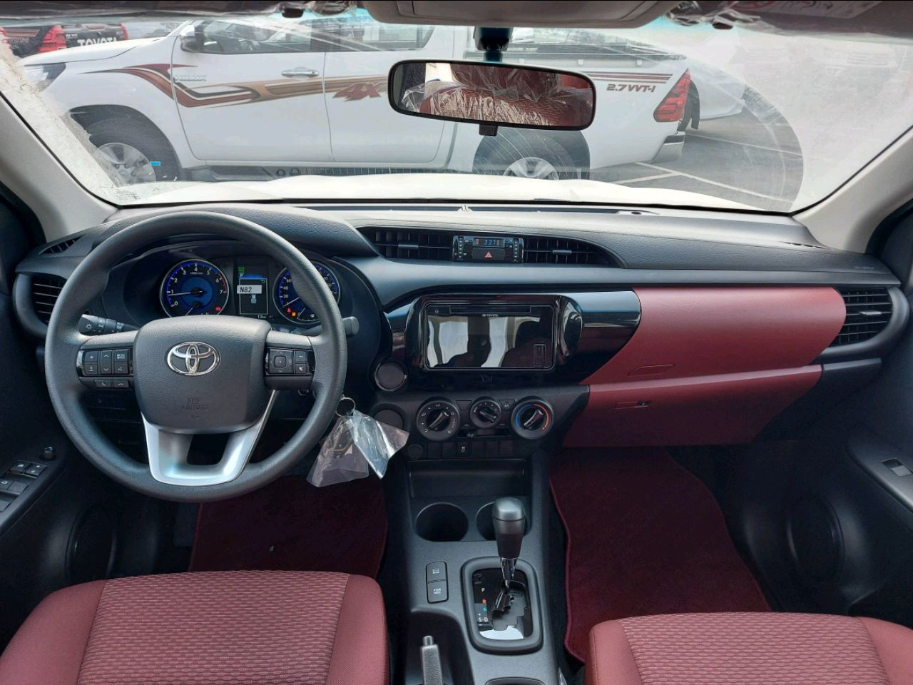 Toyota Hilux - Image 2