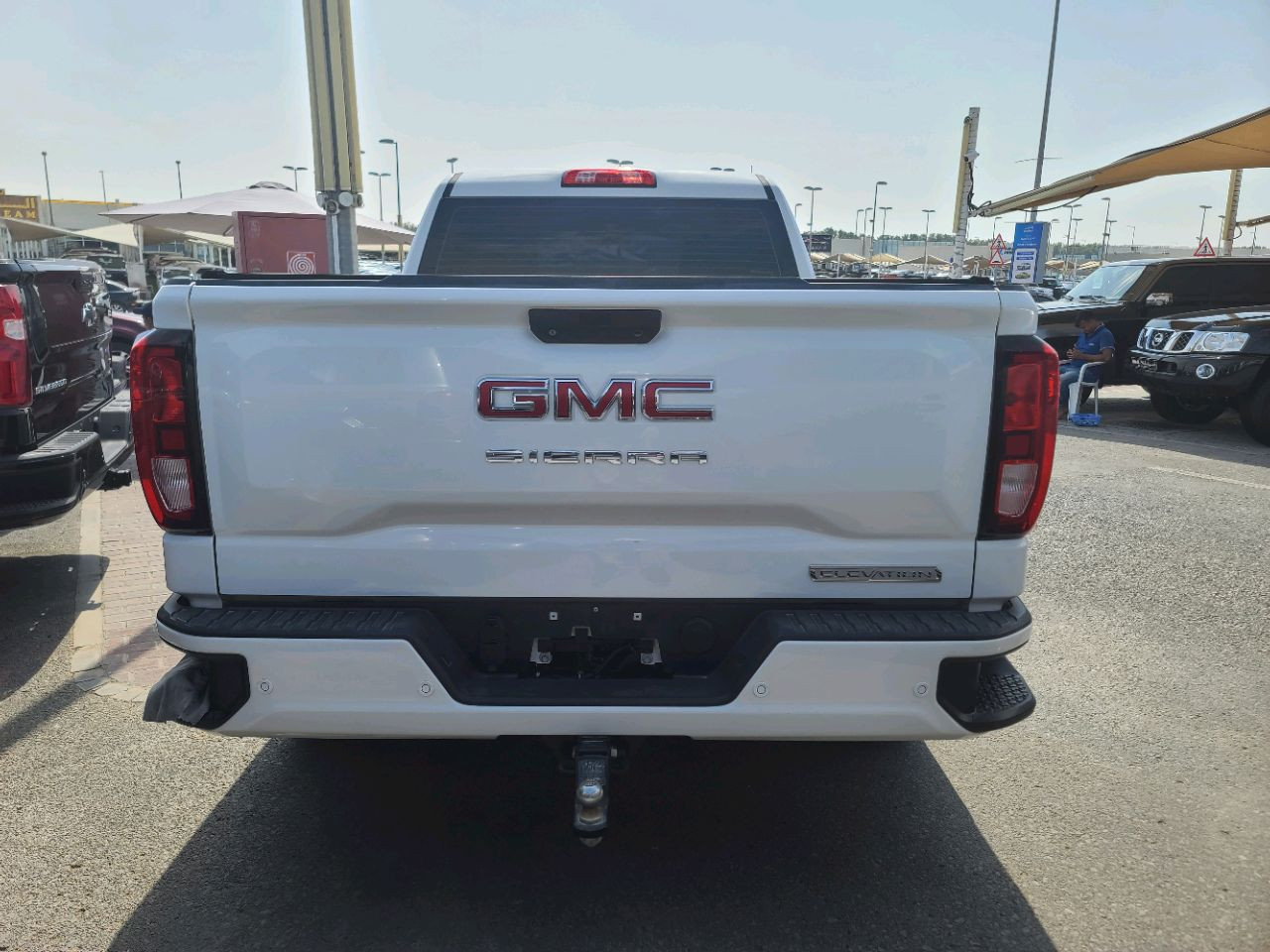 GMC Sierra - Image 17
