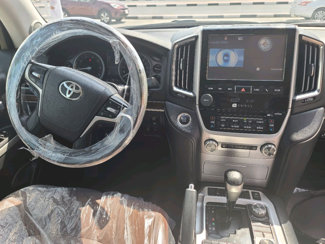 Toyota Land Cruiser - Image 13