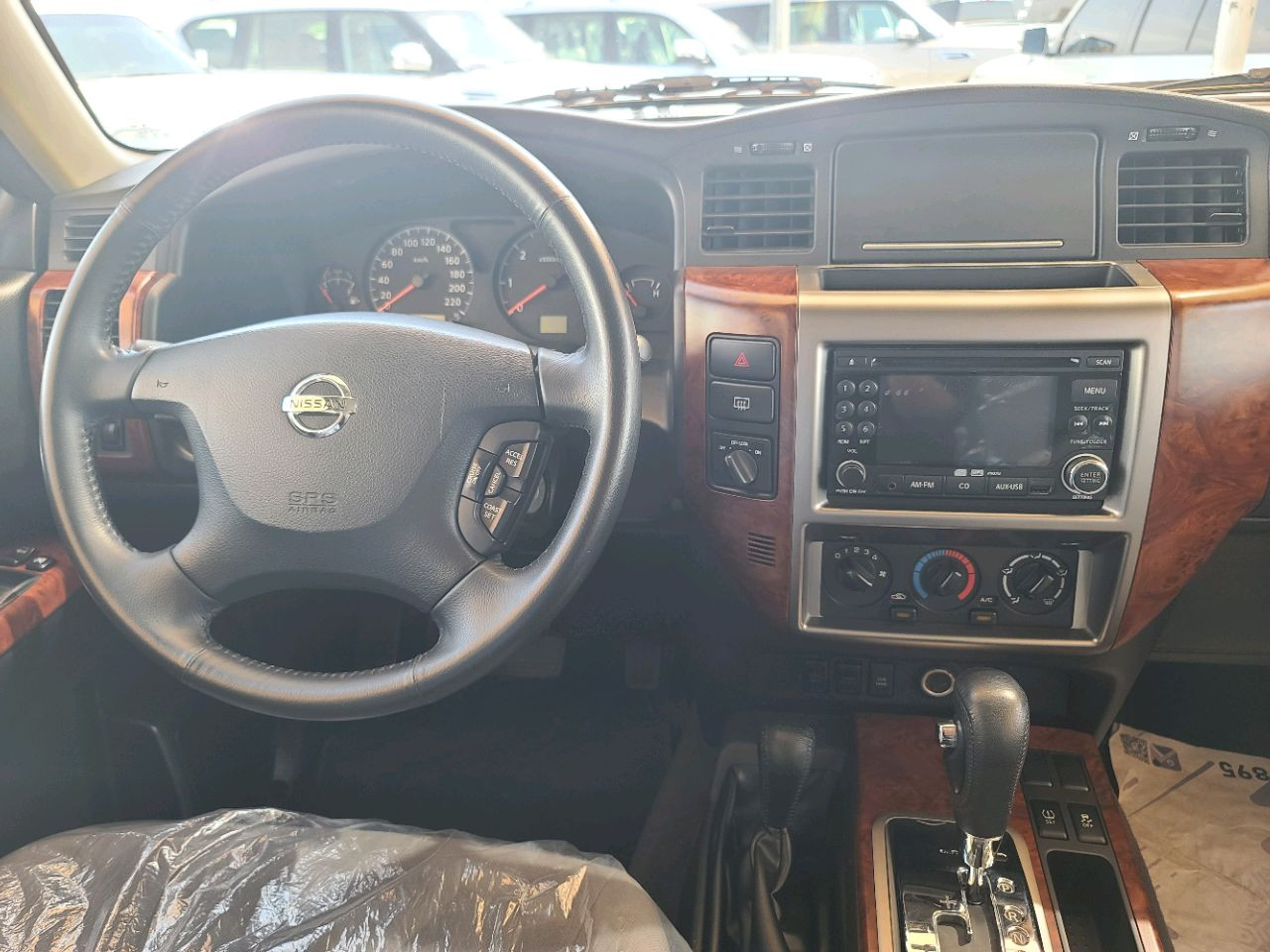 Nissan Safari - Image 10