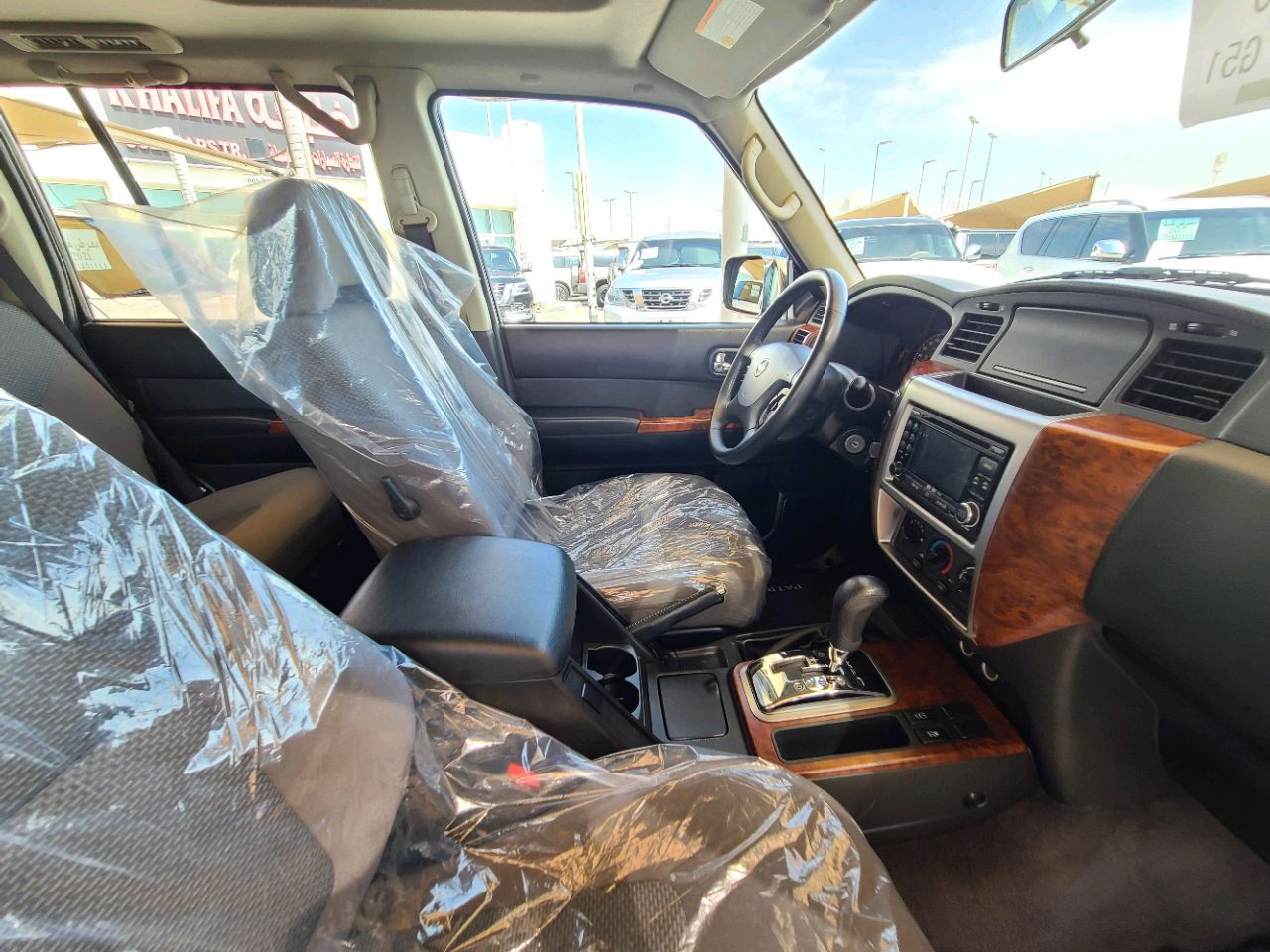 Nissan Safari - Image 5