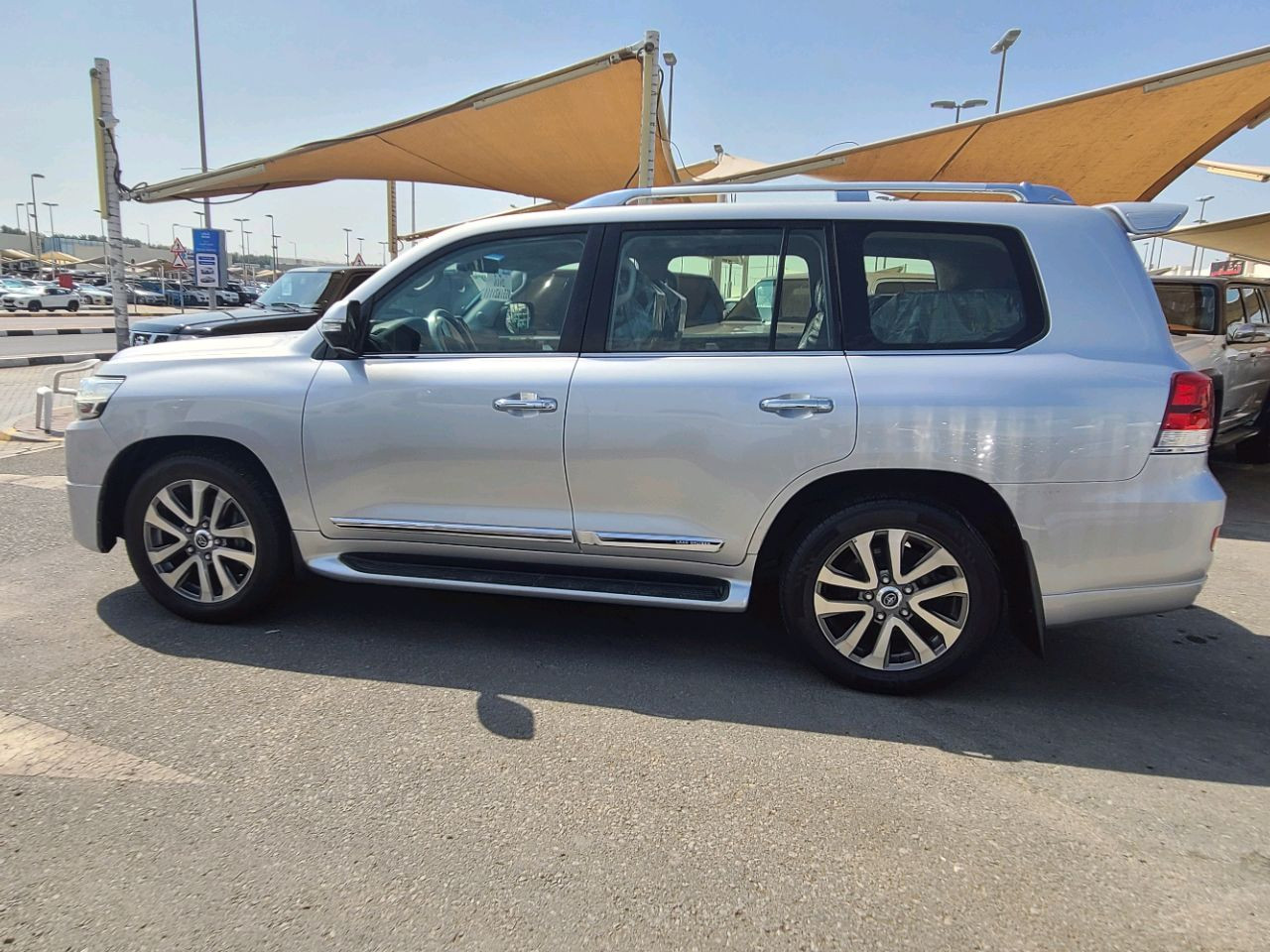 Toyota Land Cruiser - Image 14