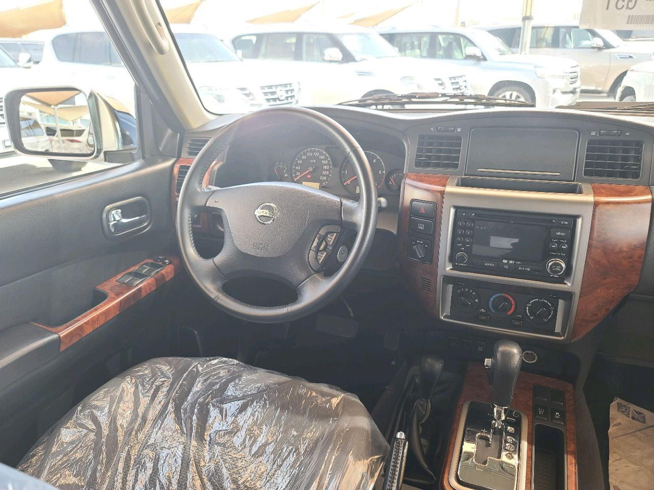 Nissan Safari - Image 9